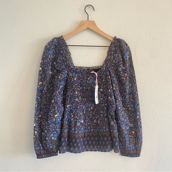 Vineyard Vines Smocked Blue Puff Sleeve Blouse‎ - Picture 2 of 7